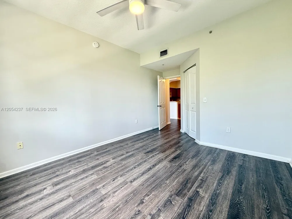 9208 W Myrtlewood Cir W #208 Palm Beach Gardens, FL 33418