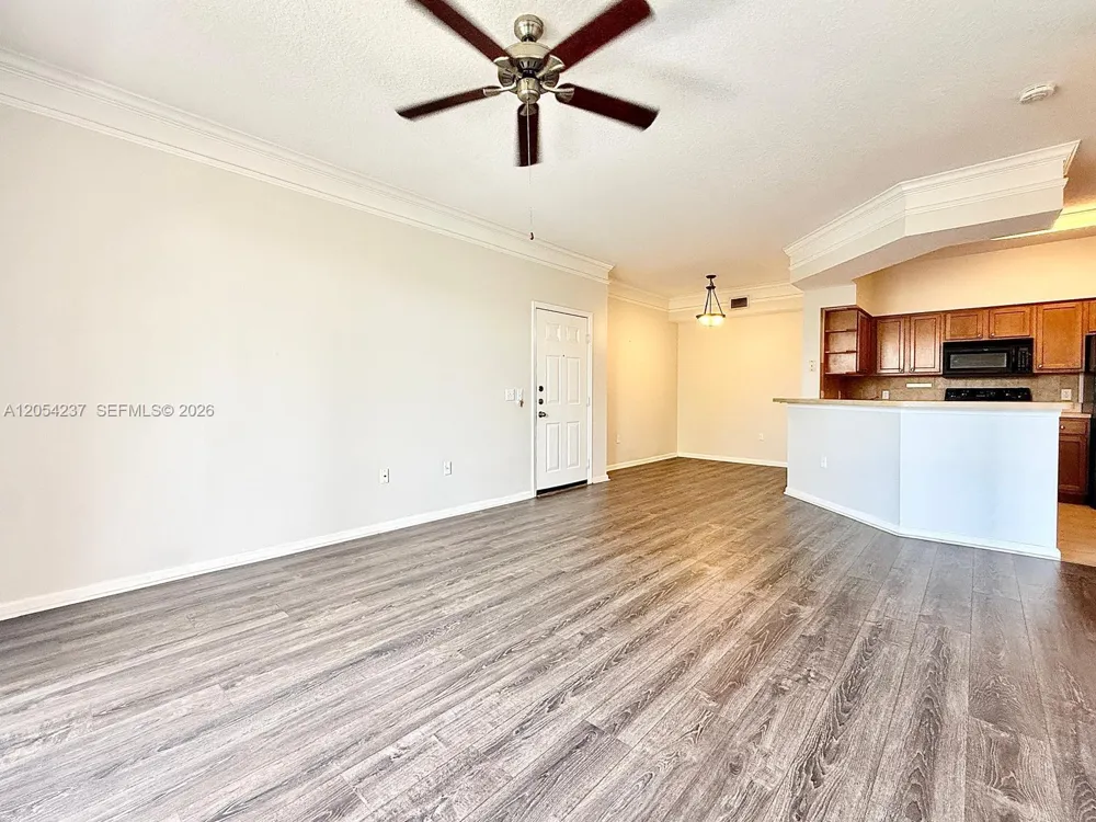 9208 W Myrtlewood Cir W #208 Palm Beach Gardens, FL 33418