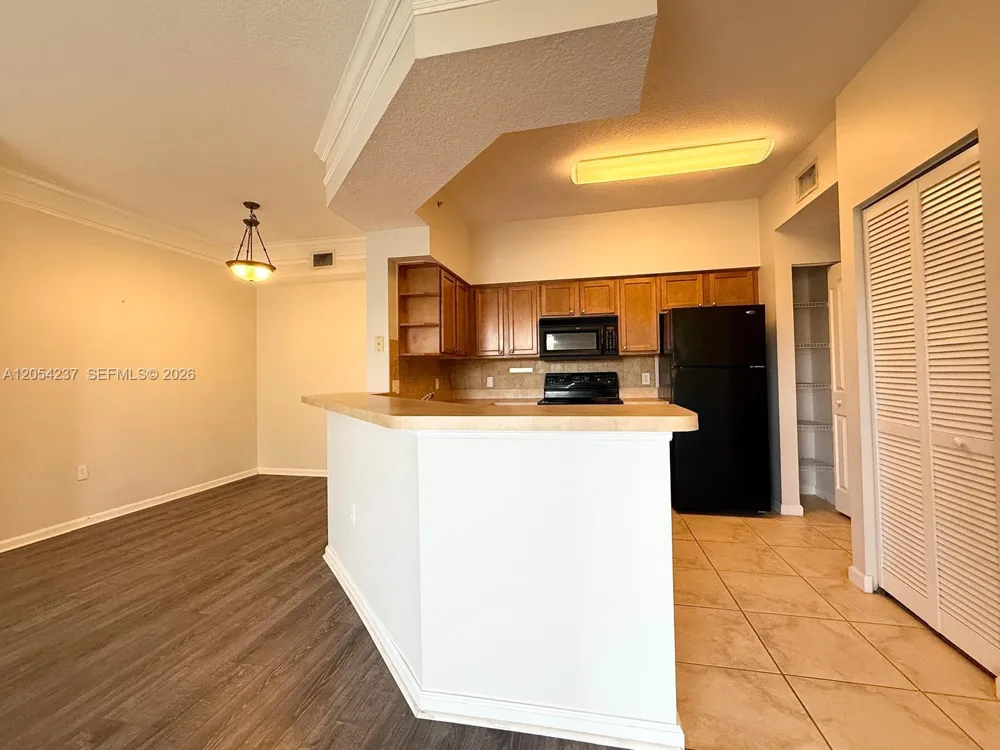 9208 W Myrtlewood Cir W #208 Palm Beach Gardens, FL 33418