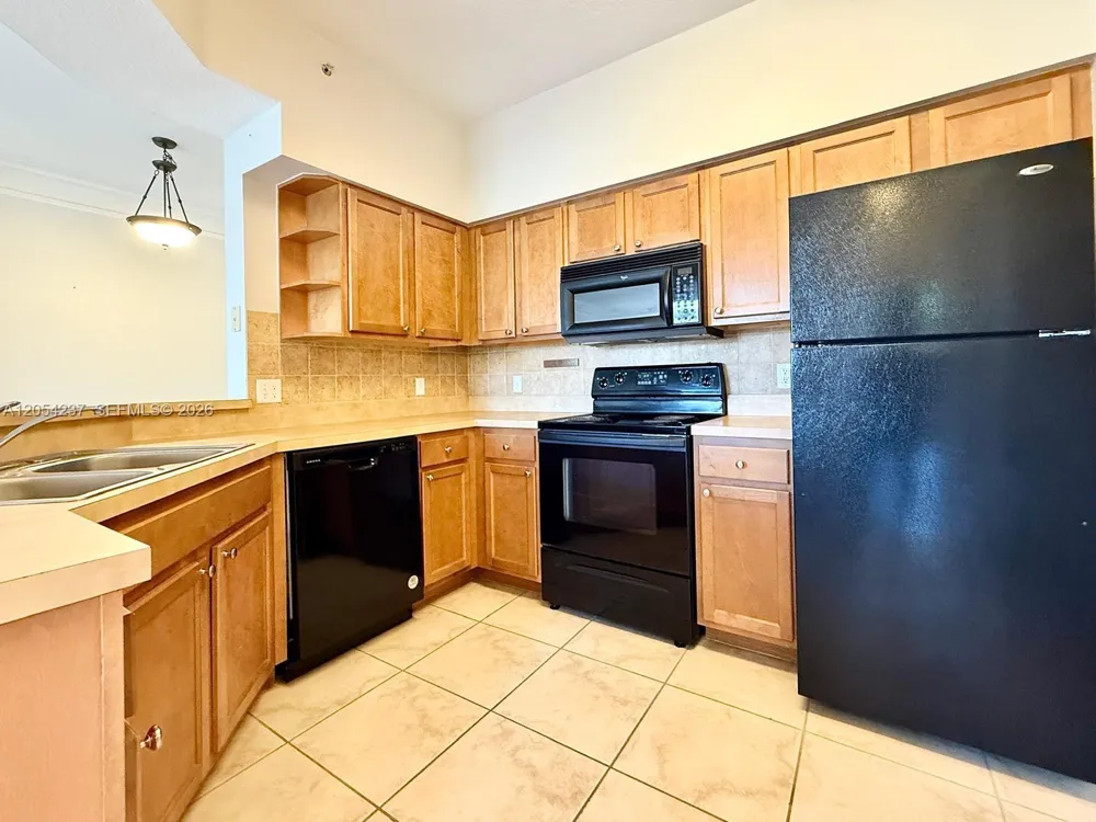 9208 W Myrtlewood Cir W #208 Palm Beach Gardens, FL 33418