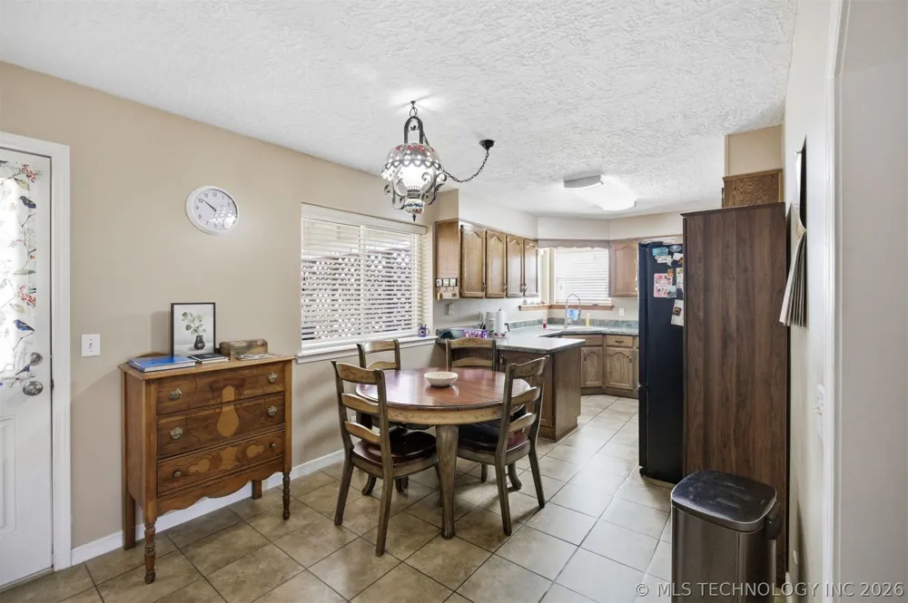 8329 118th EastAvenue Owasso, OK 74055