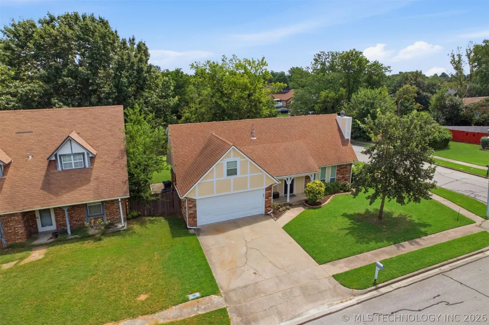 8329 118th EastAvenue Owasso, OK 74055