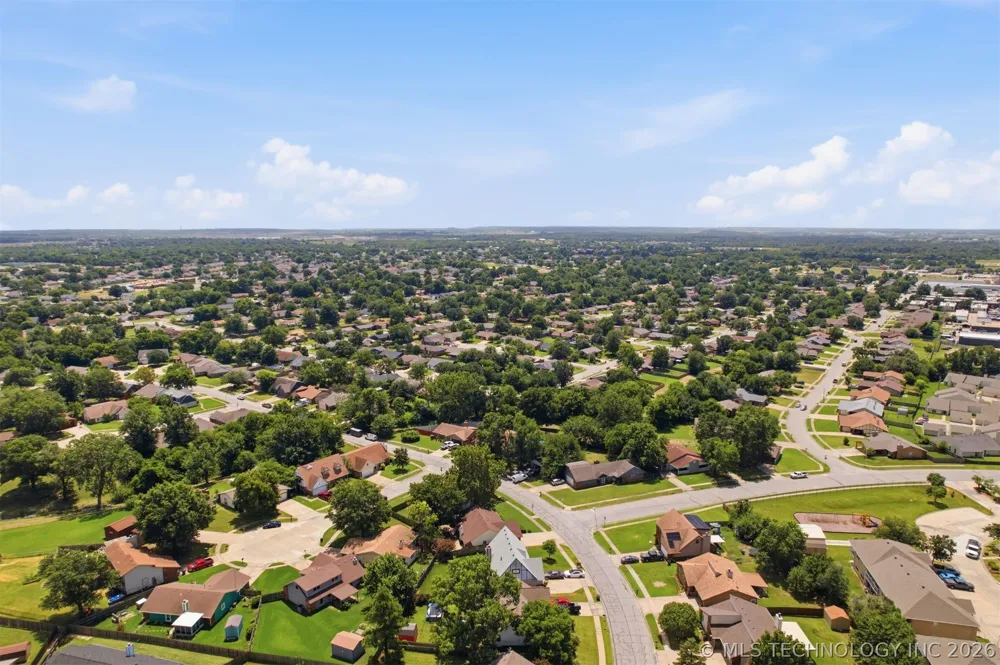 8329 118th EastAvenue Owasso, OK 74055