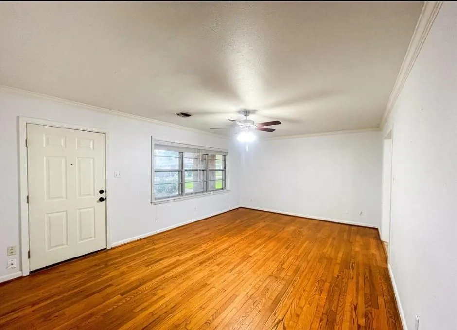 611 Frankie Wharton, TX 77488