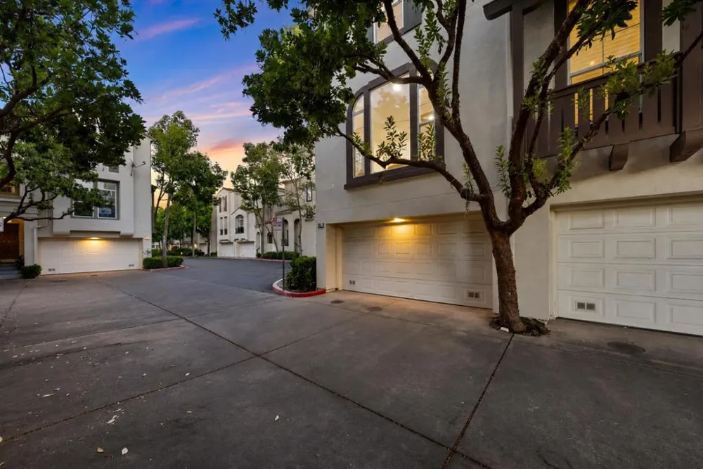 44 Moon Dance Milpitas, CA 95035