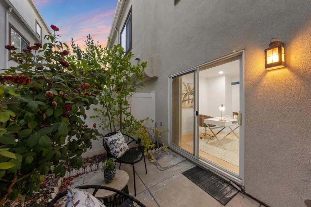 44 Moon Dance Milpitas, CA 95035