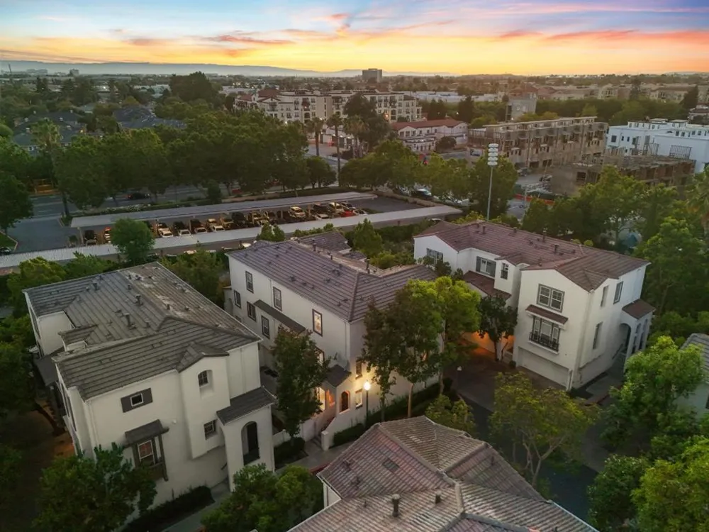 44 Moon Dance Milpitas, CA 95035