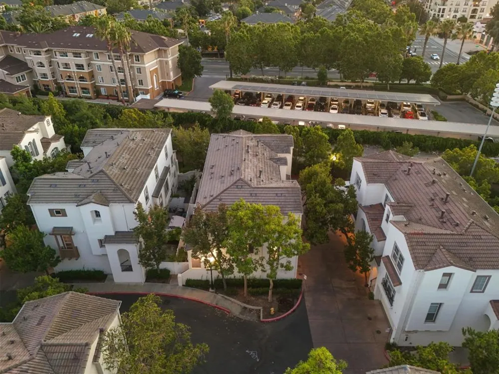 44 Moon Dance Milpitas, CA 95035