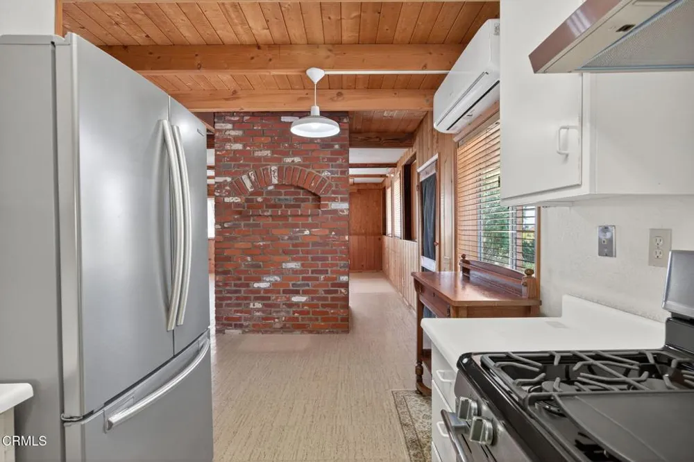 5433 Beckford Street Ventura, CA 93003
