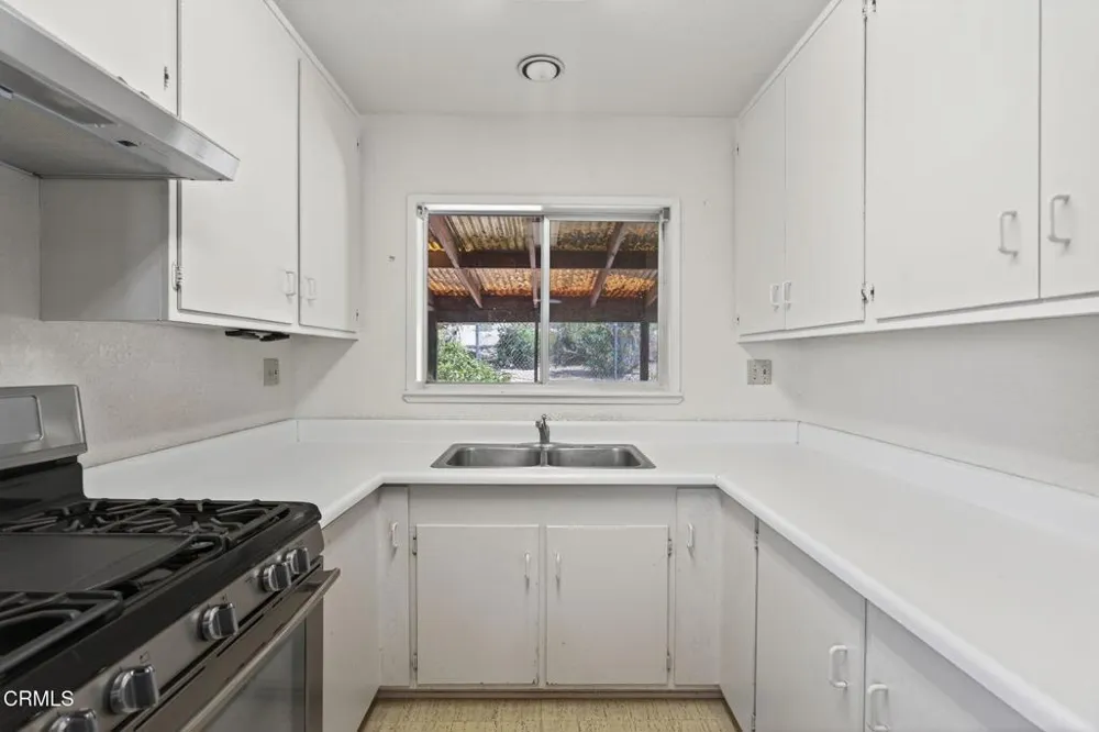 5433 Beckford Street Ventura, CA 93003