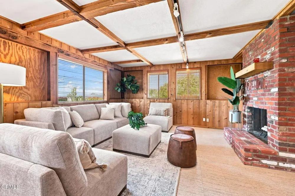 5433 Beckford Street Ventura, CA 93003