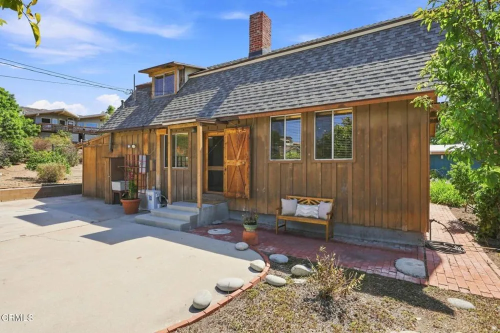 5433 Beckford Street Ventura, CA 93003