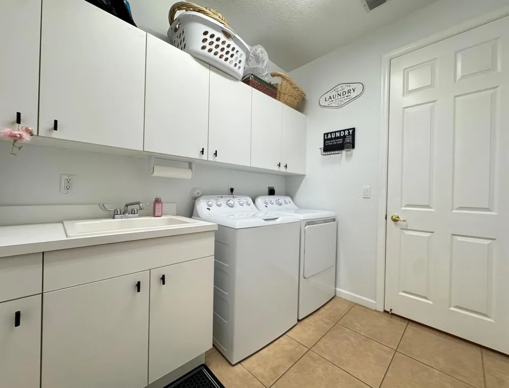 4886 SE Askew Avenue Stuart, FL 34997