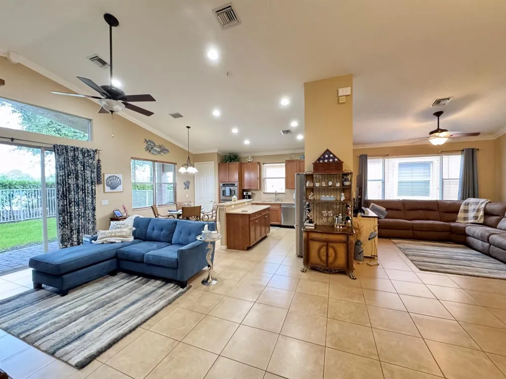 4886 SE Askew Avenue Stuart, FL 34997