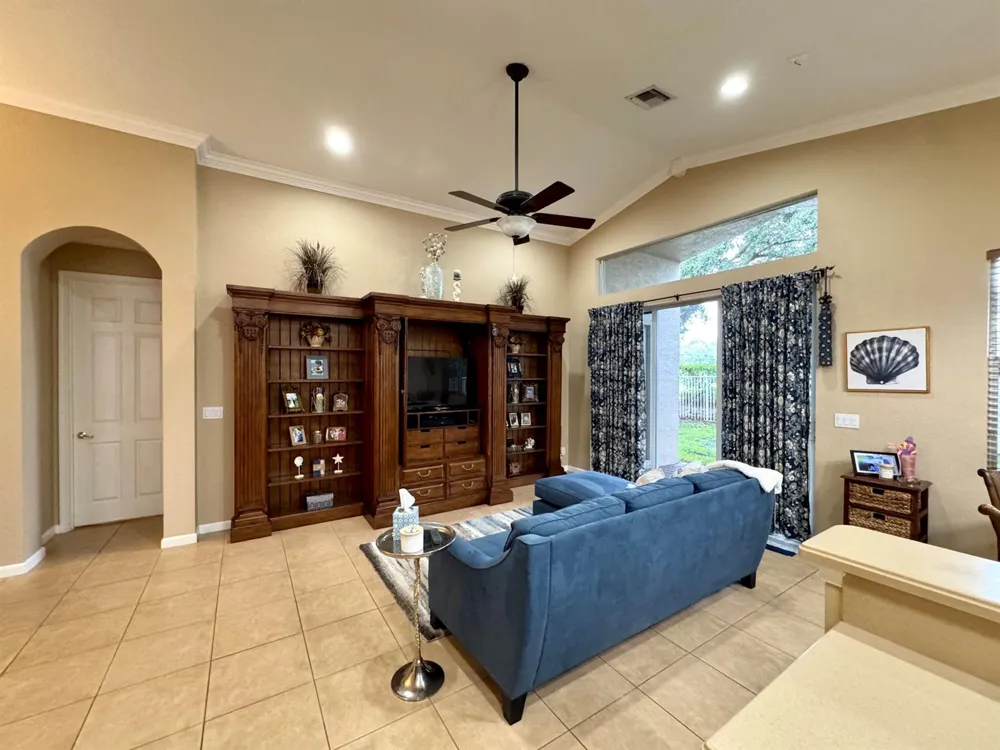 4886 SE Askew Avenue Stuart, FL 34997
