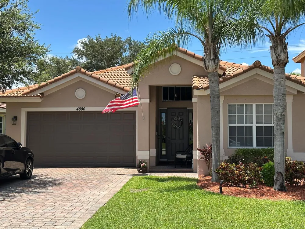 4886 SE Askew Avenue Stuart, FL 34997