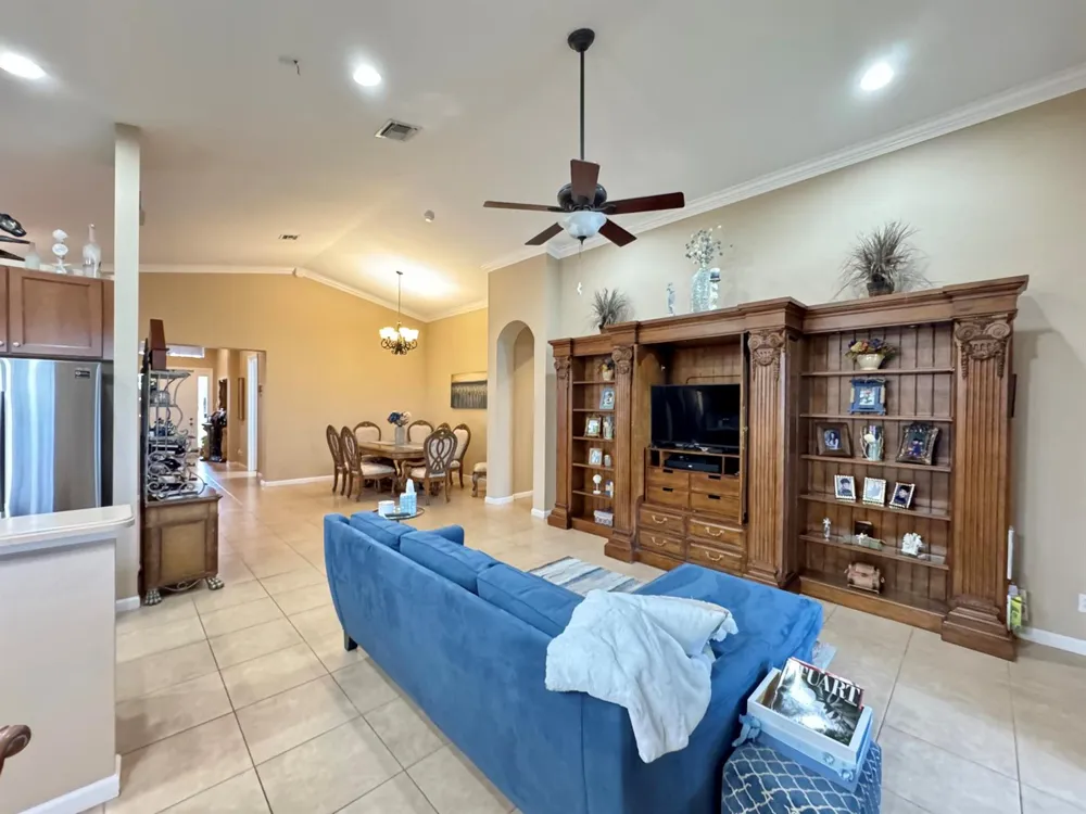 4886 SE Askew Avenue Stuart, FL 34997