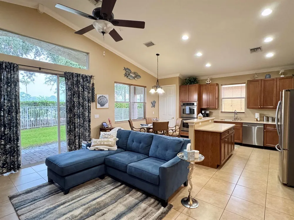 4886 SE Askew Avenue Stuart, FL 34997