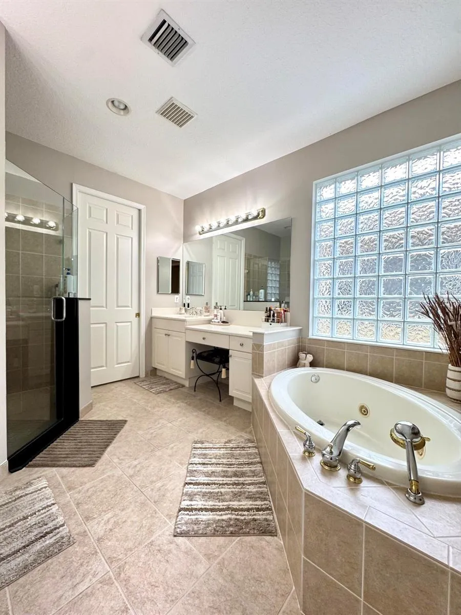 4886 SE Askew Avenue Stuart, FL 34997