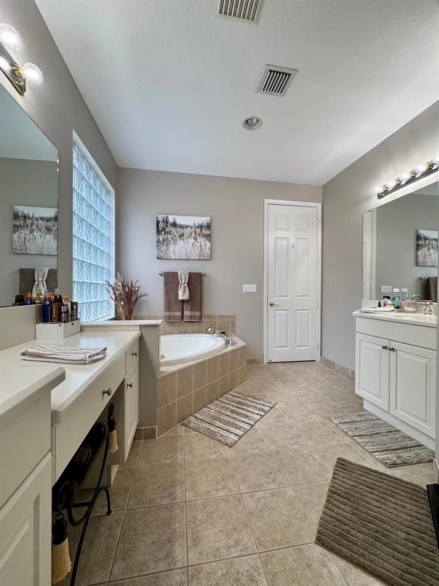 4886 SE Askew Avenue Stuart, FL 34997