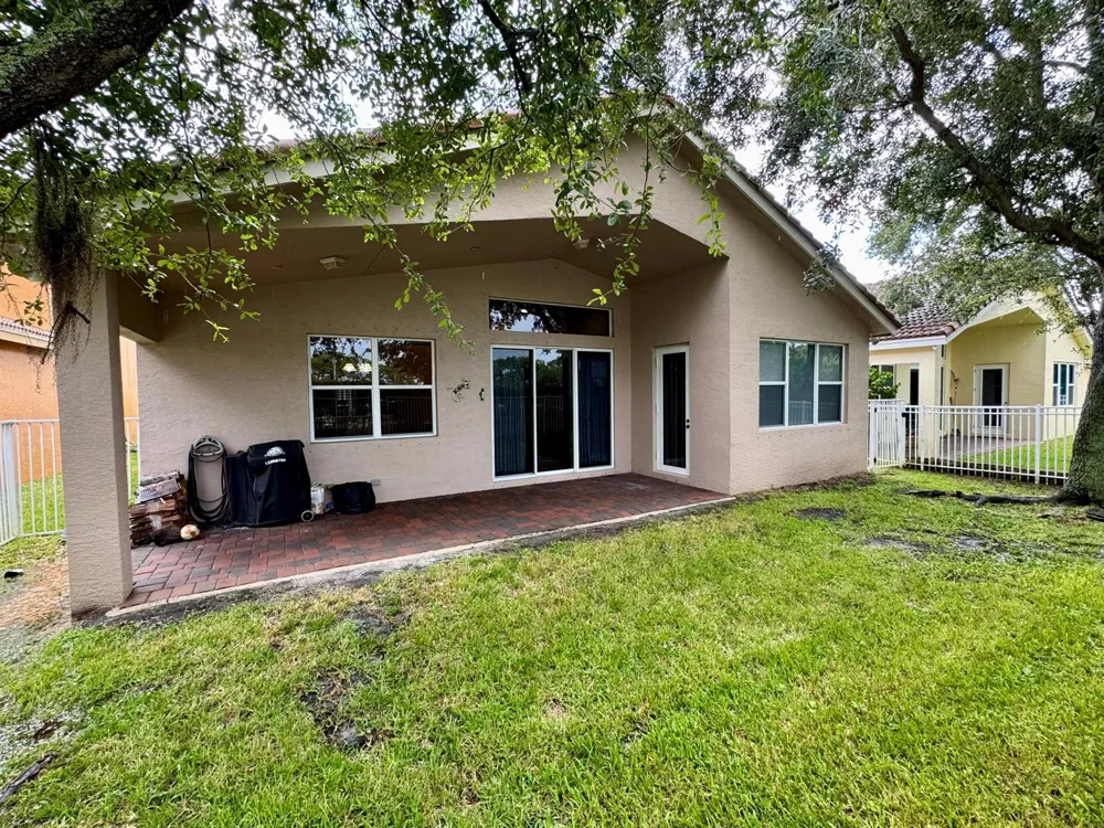 4886 SE Askew Avenue Stuart, FL 34997