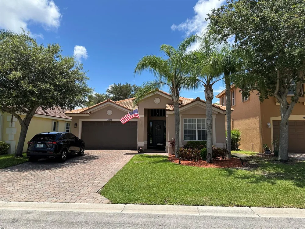 4886 SE Askew Avenue Stuart, FL 34997
