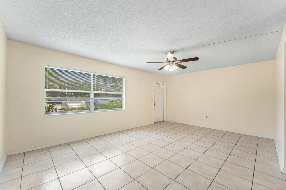 9050 NW 28TH STREET #112 Coral Springs, FL 33065