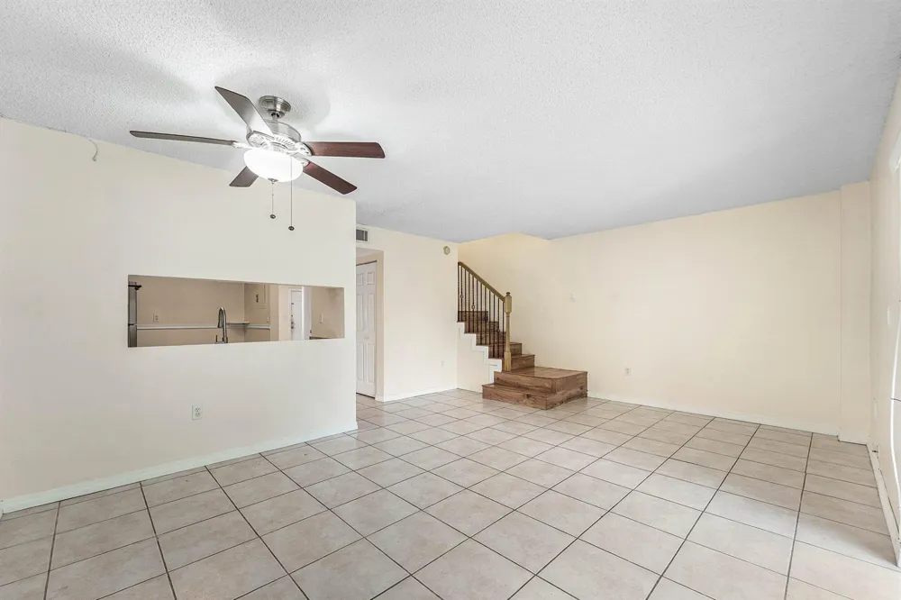 9050 NW 28TH STREET #112 Coral Springs, FL 33065
