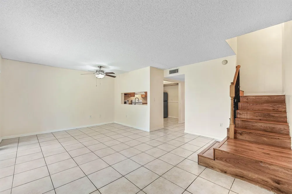 9050 NW 28TH STREET #112 Coral Springs, FL 33065