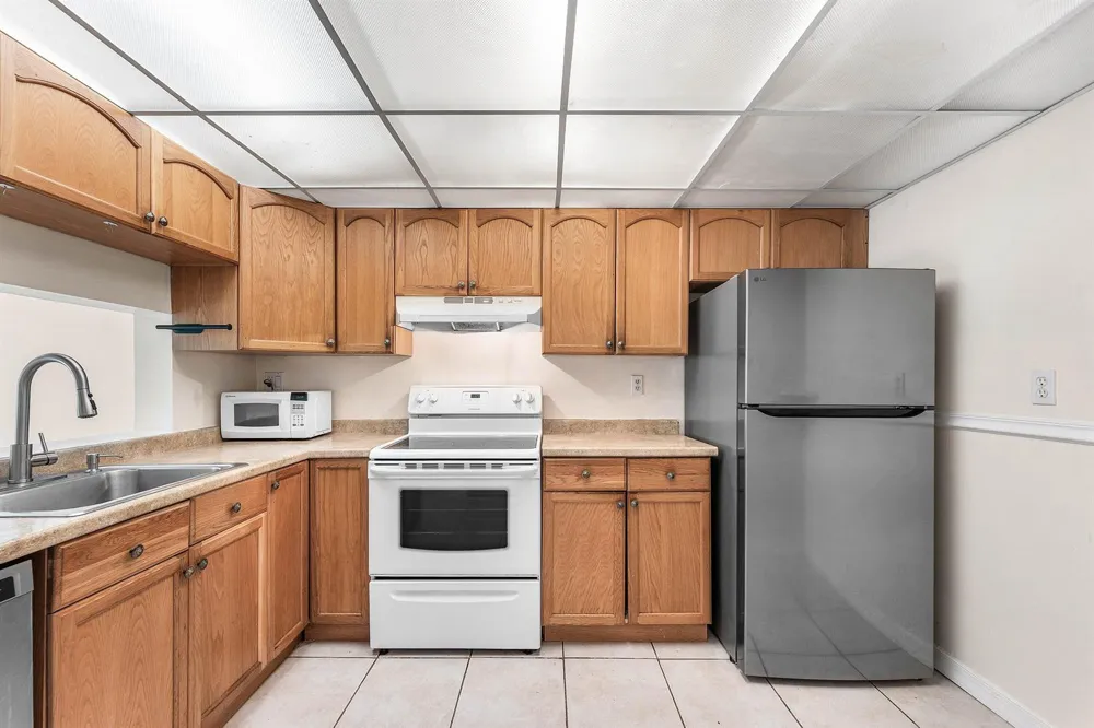 9050 NW 28TH STREET #112 Coral Springs, FL 33065