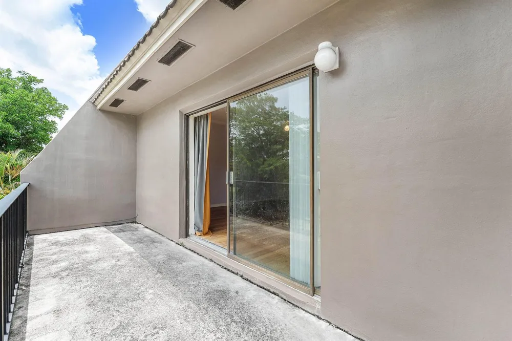 9050 NW 28TH STREET #112 Coral Springs, FL 33065