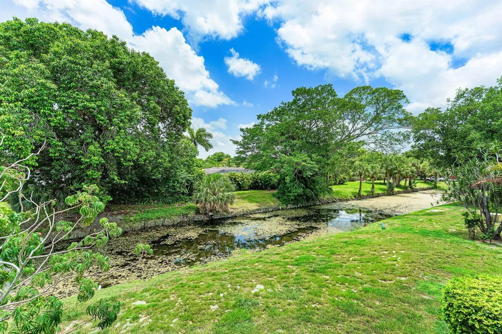 9050 NW 28TH STREET #112 Coral Springs, FL 33065