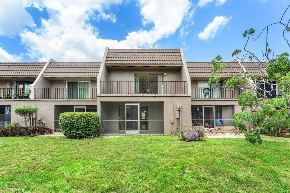 9050 NW 28TH STREET #112 Coral Springs, FL 33065