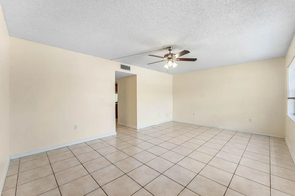 9050 NW 28TH STREET #112 Coral Springs, FL 33065