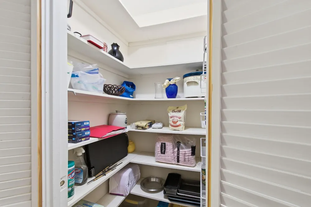 5902 MOUNT EAGLE DRIVE #714 Alexandria, VA 22303