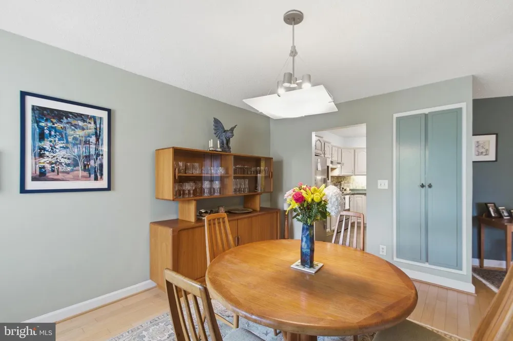 5902 MOUNT EAGLE DRIVE #714 Alexandria, VA 22303