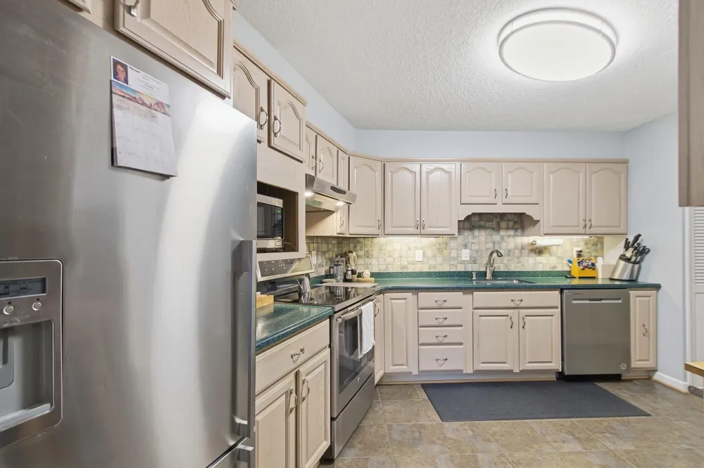 5902 MOUNT EAGLE DRIVE #714 Alexandria, VA 22303
