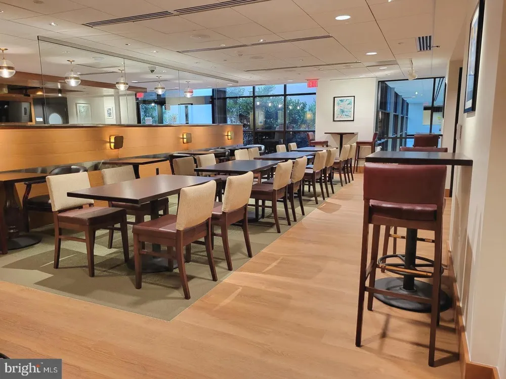 5902 MOUNT EAGLE DRIVE #714 Alexandria, VA 22303
