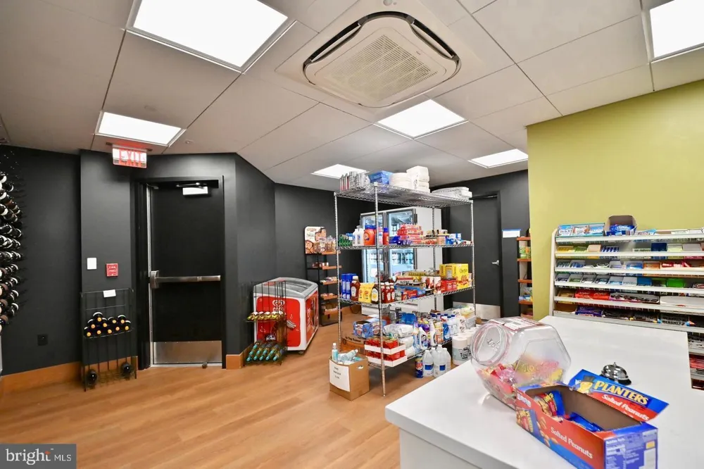 5902 MOUNT EAGLE DRIVE #714 Alexandria, VA 22303
