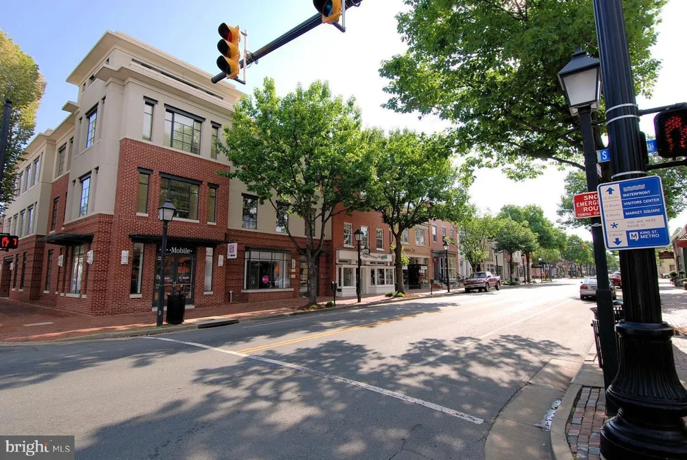 5902 MOUNT EAGLE DRIVE #714 Alexandria, VA 22303