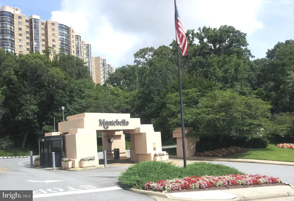 5902 MOUNT EAGLE DRIVE #714 Alexandria, VA 22303