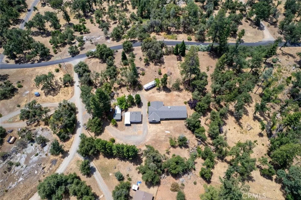 5627 Buckskin Road Mariposa, CA 95338