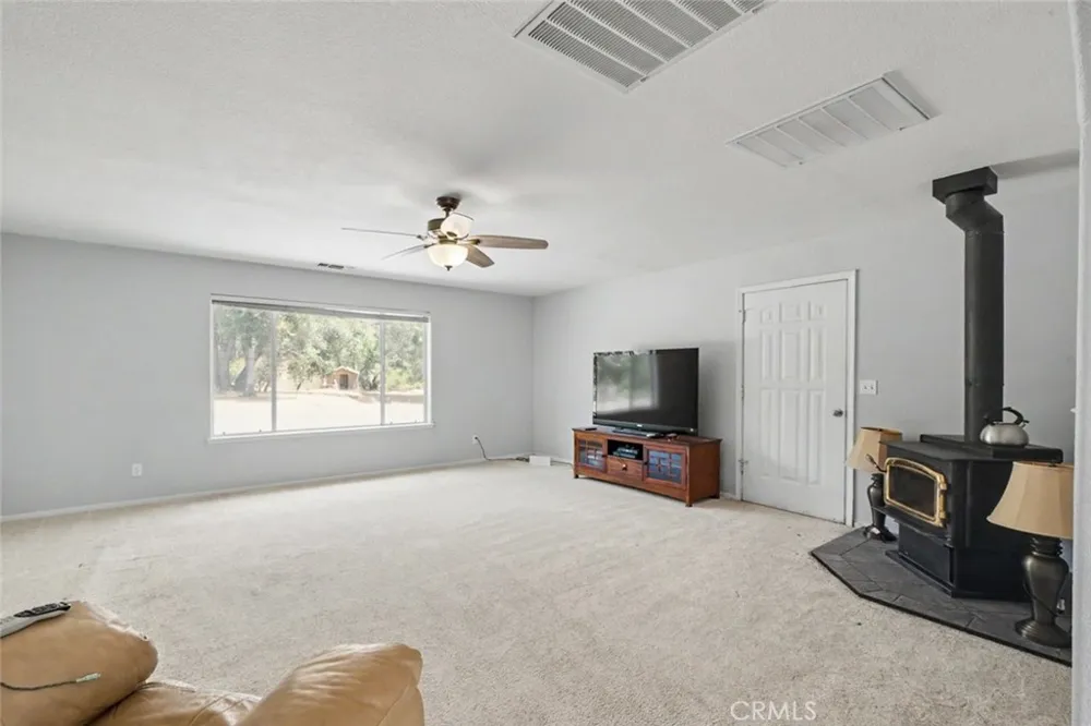 5627 Buckskin Road Mariposa, CA 95338