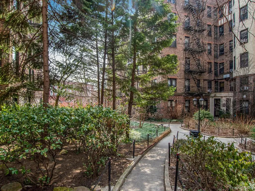 764 Brady Avenue #131 Bronx, NY 10462