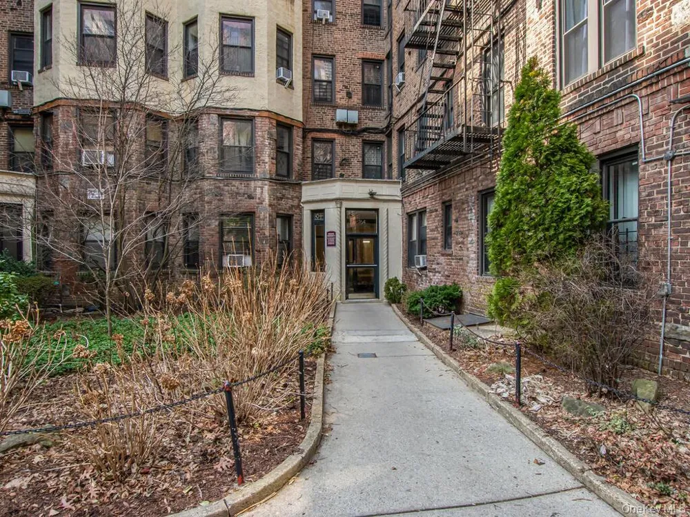 764 Brady Avenue #131 Bronx, NY 10462
