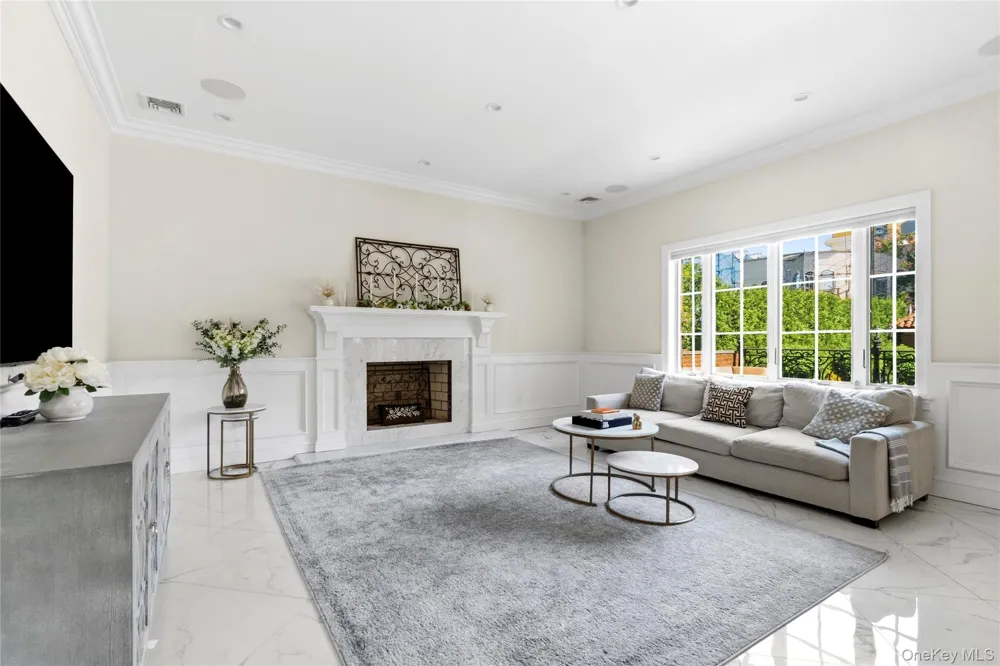18 Boulevard Malba, NY 11357