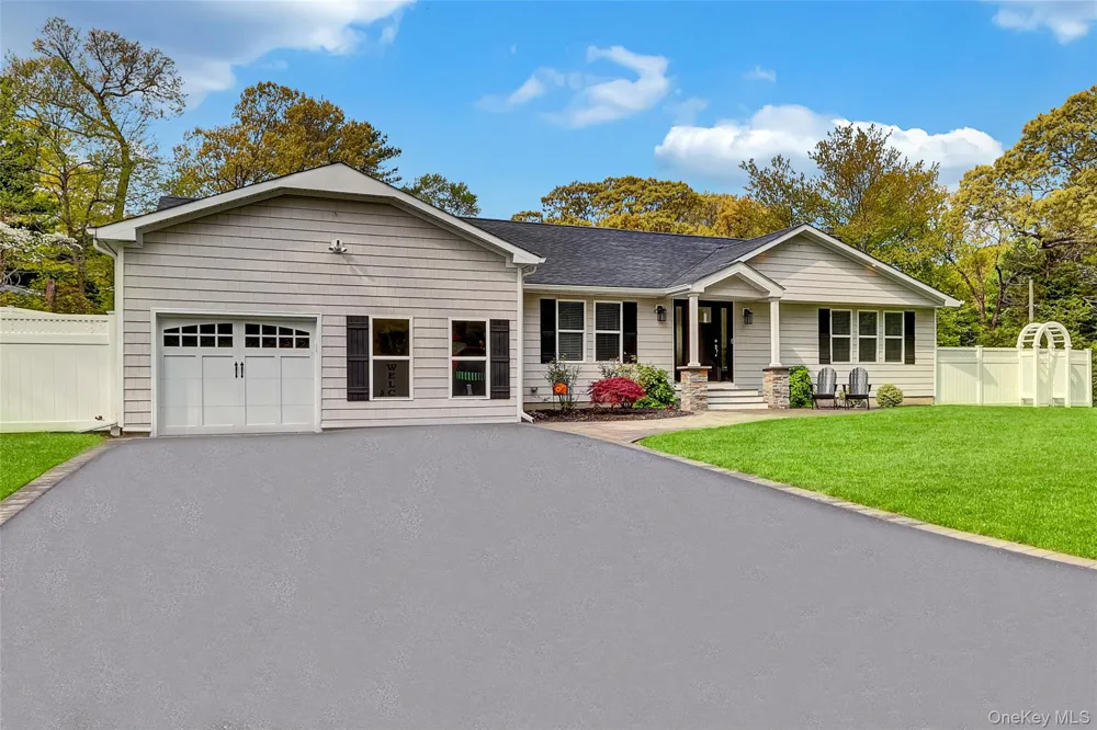 4 Saint Marks Place Stony Brook, NY 11790