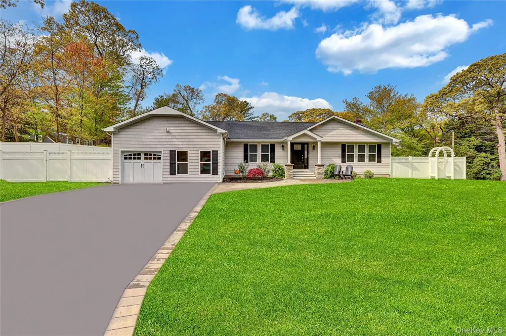 4 Saint Marks Place Stony Brook, NY 11790