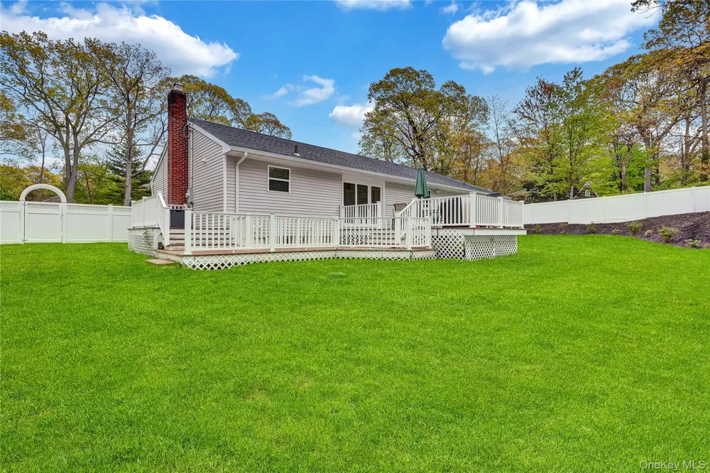 4 Saint Marks Place Stony Brook, NY 11790