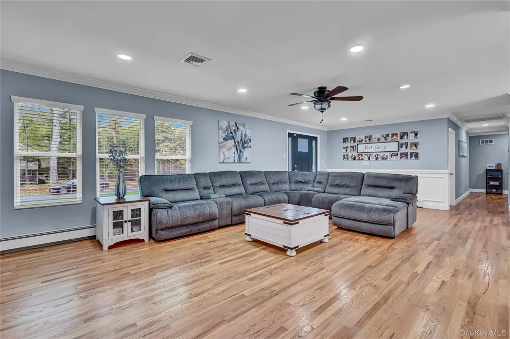 4 Saint Marks Place Stony Brook, NY 11790